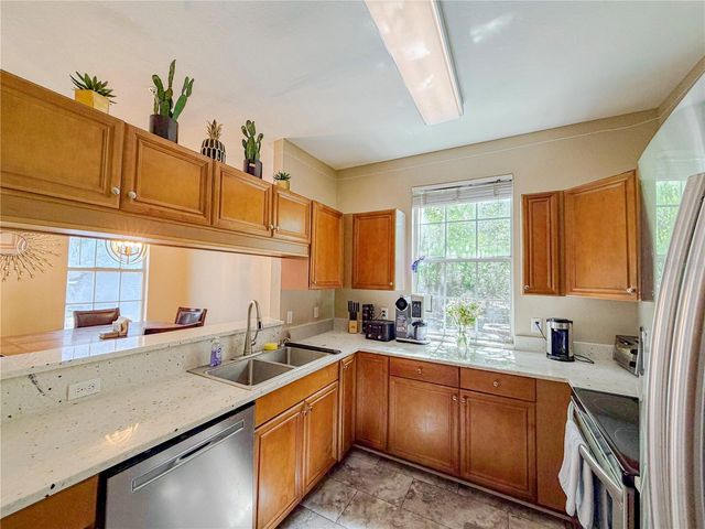 2213 NW 16TH TERRACE 2213, Gainesville, FL 32605