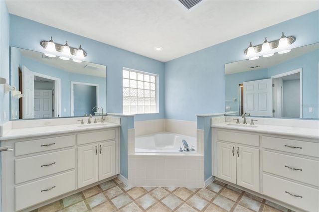 25670 NW 9TH ROAD, Newberry, FL 32669