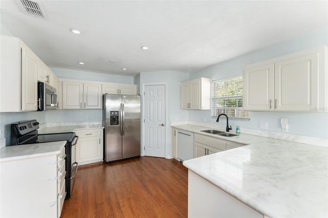 25670 NW 9TH ROAD, Newberry, FL 32669