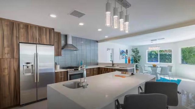 1375 S Calle Rolph, Palm Springs, CA 92264