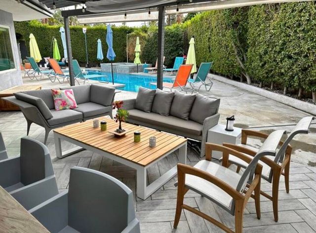 1375 S Calle Rolph, Palm Springs, CA 92264