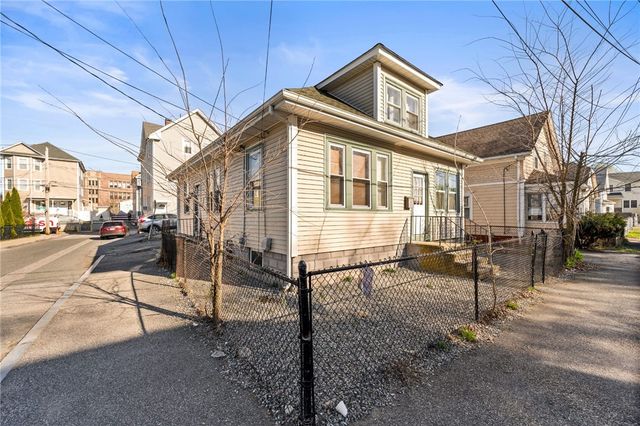 18 Crowninshield Street, Providence, RI 02909