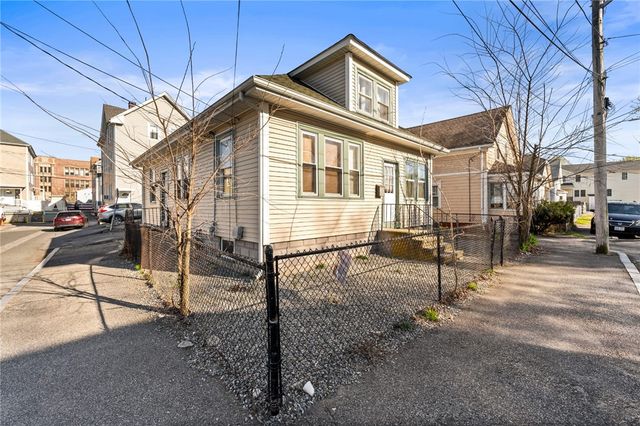 18 Crowninshield Street, Providence, RI 02909
