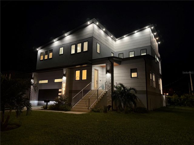 301 79TH STREET S, St Petersburg, FL 33707