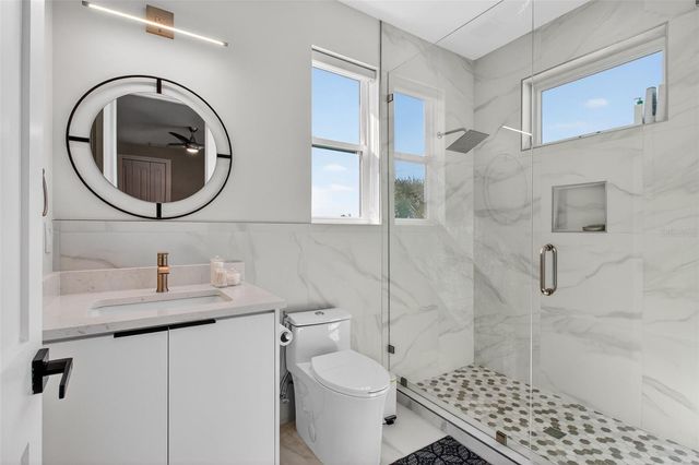 301 79TH STREET S, St Petersburg, FL 33707