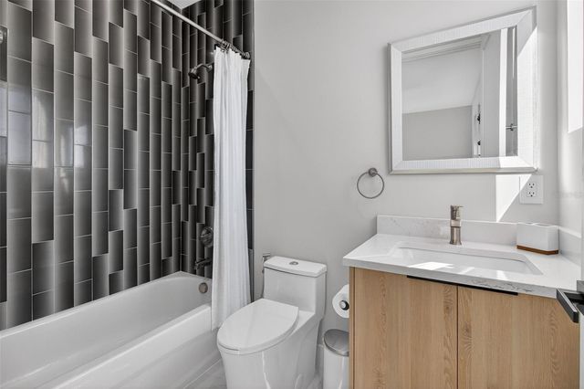 301 79TH STREET S, St Petersburg, FL 33707