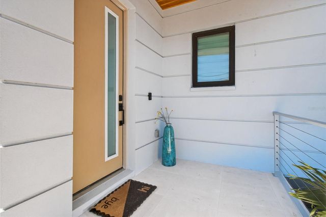 301 79TH STREET S, St Petersburg, FL 33707