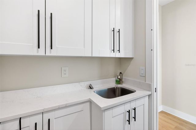 301 79TH STREET S, St Petersburg, FL 33707