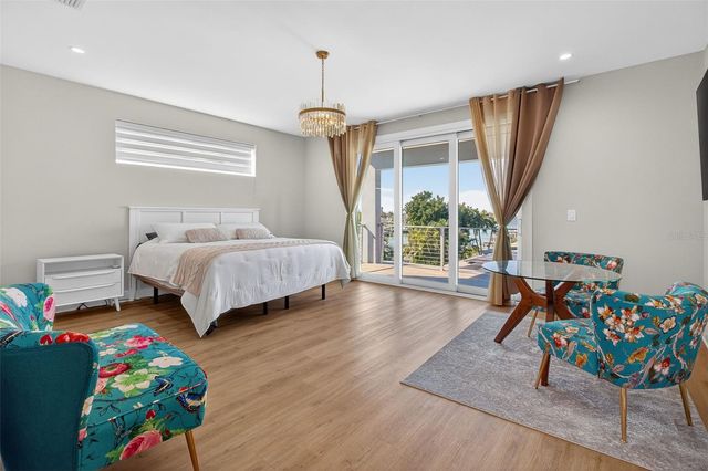 301 79TH STREET S, St Petersburg, FL 33707