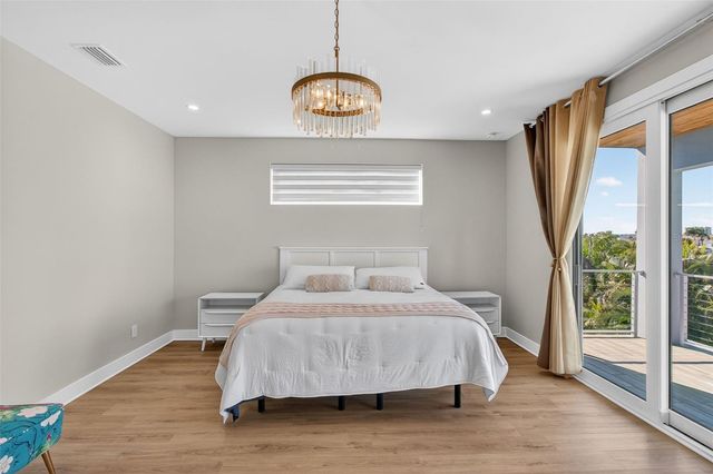 301 79TH STREET S, St Petersburg, FL 33707