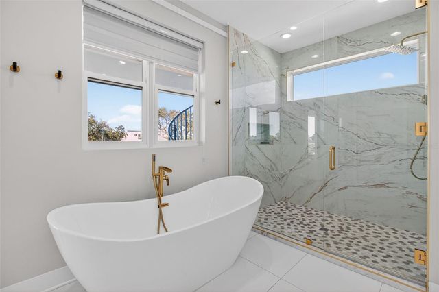 301 79TH STREET S, St Petersburg, FL 33707