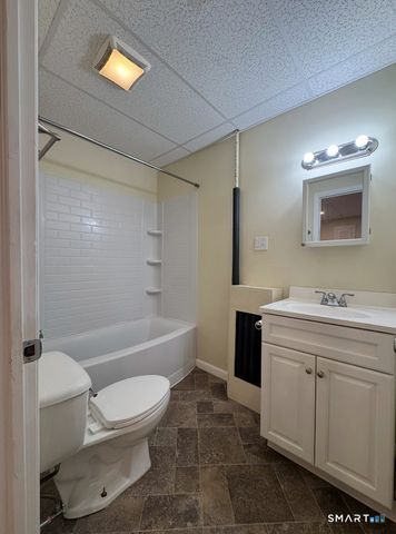 144-146 Montauk Avenue, New London, CT 06320