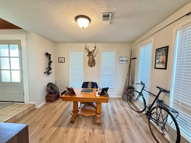 814 Texas Avenue, Port Neches, TX 77651