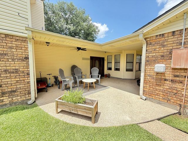 814 Texas Avenue, Port Neches, TX 77651