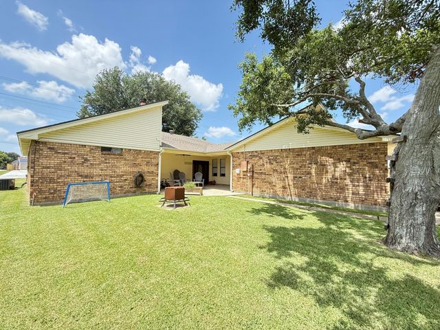 814 Texas Avenue, Port Neches, TX 77651
