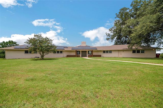 520 Double Eagle Ranch DR, Cedar Creek, TX 78612