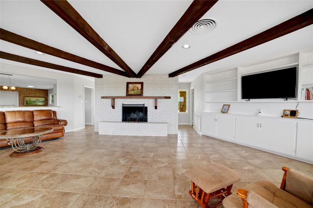 520 Double Eagle Ranch DR, Cedar Creek, TX 78612