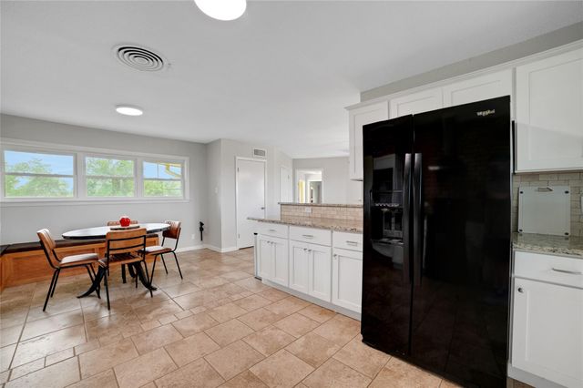 520 Double Eagle Ranch DR, Cedar Creek, TX 78612