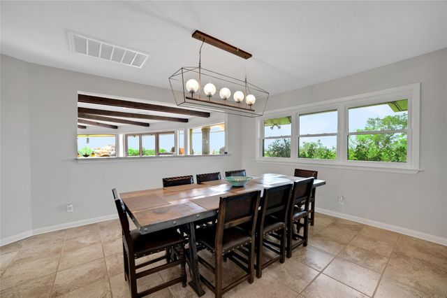 520 Double Eagle Ranch DR, Cedar Creek, TX 78612