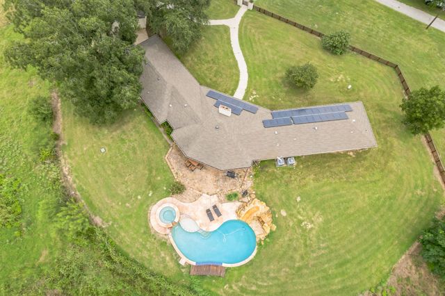 520 Double Eagle Ranch DR, Cedar Creek, TX 78612