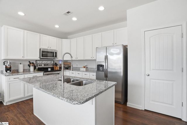 326 Kensrowe Drive, Boiling Springs, SC 29613