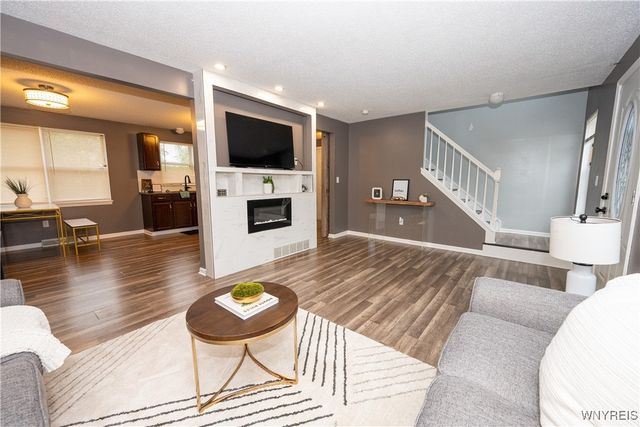 71 Chester Street, Buffalo, NY 14208