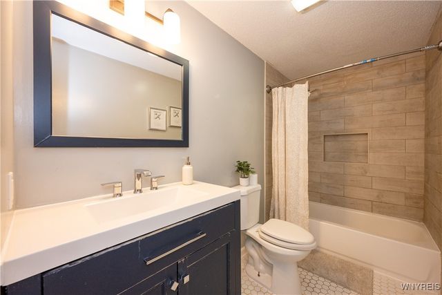 71 Chester Street, Buffalo, NY 14208