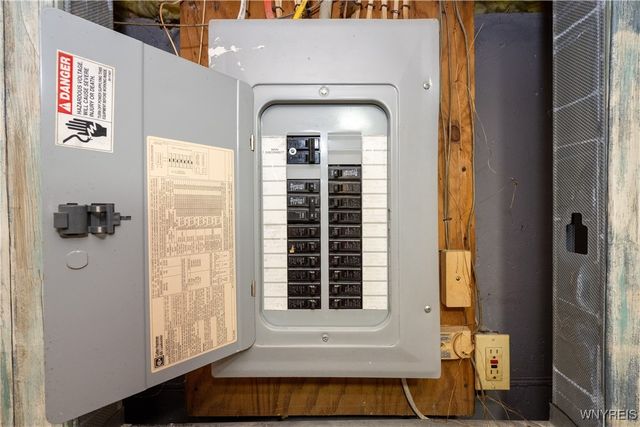 71 Chester Street, Buffalo, NY 14208