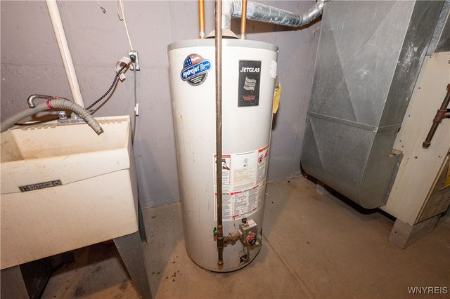 71 Chester Street, Buffalo, NY 14208