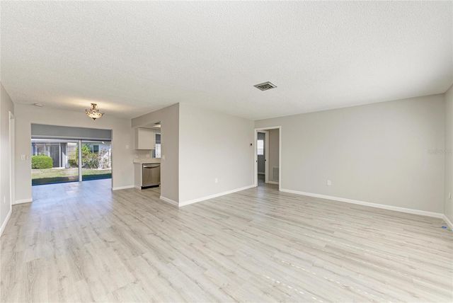 140 CIRCLEWOOD DRIVE C1-4, Venice, FL 34293