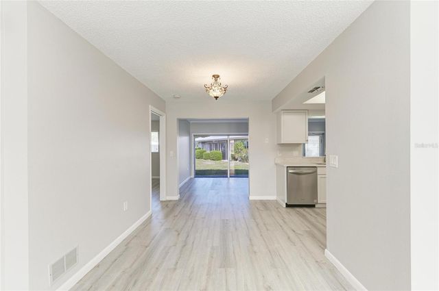 140 CIRCLEWOOD DRIVE C1-4, Venice, FL 34293