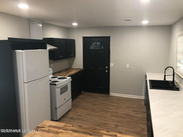 742 Heather Lane, Jackson, MS 39206