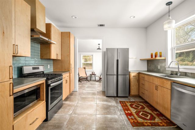 4210 Rusk Street, Houston, TX 77023