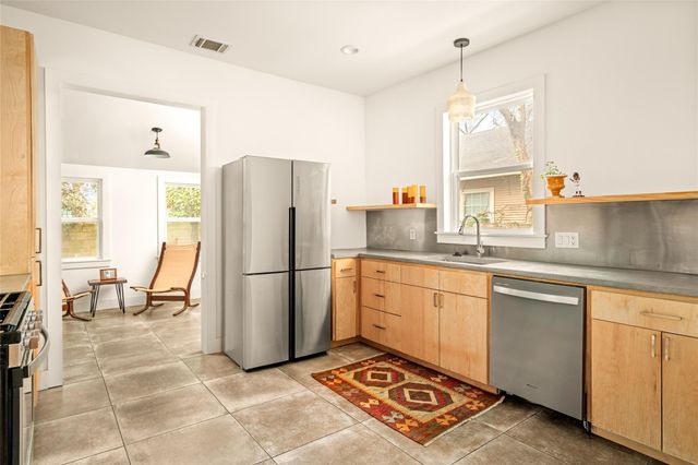 4210 Rusk Street, Houston, TX 77023