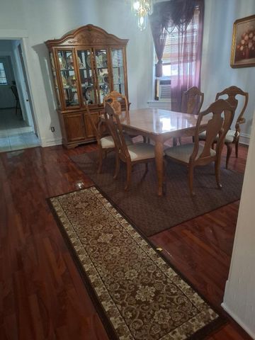 3942 W MONROE Street, Chicago, IL 60624