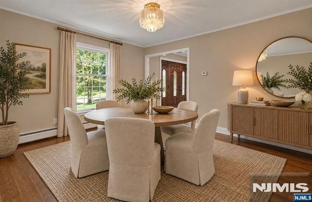 8 Cedar Lane, Roseland, NJ 07068