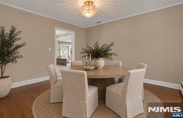 8 Cedar Lane, Roseland, NJ 07068