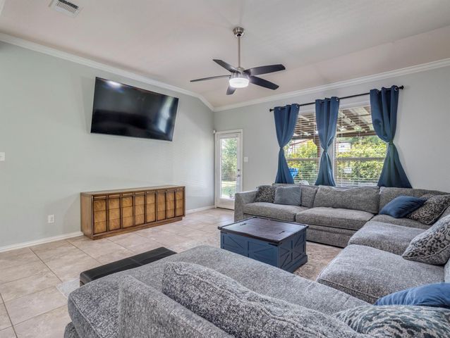 319 Sandstone TRL, Buda, TX 78610