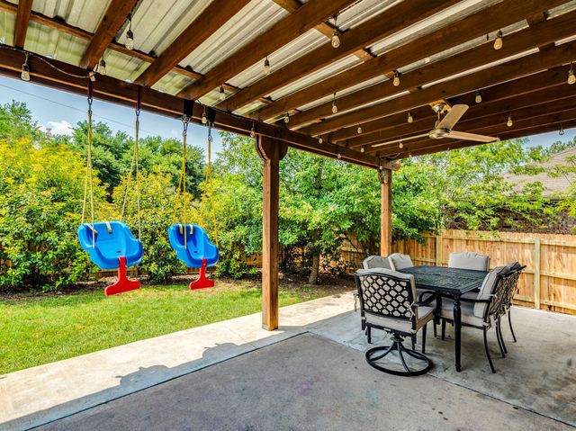319 Sandstone TRL, Buda, TX 78610