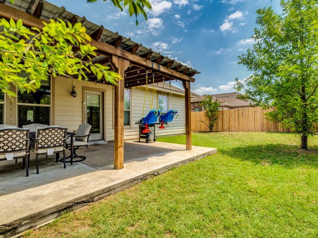 319 Sandstone TRL, Buda, TX 78610