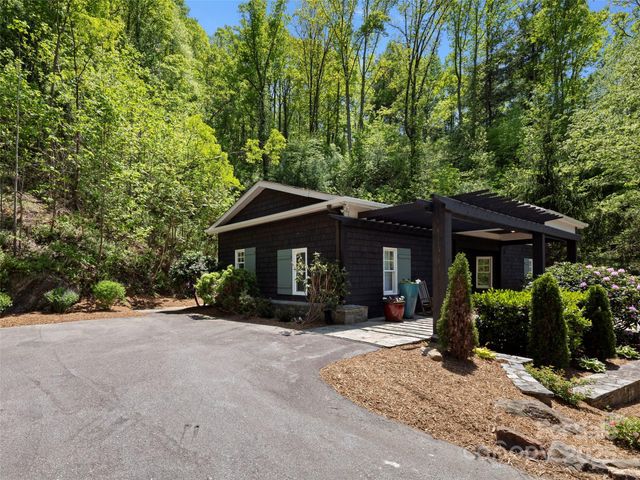 403 Baird Cove Road, Asheville, NC 28804