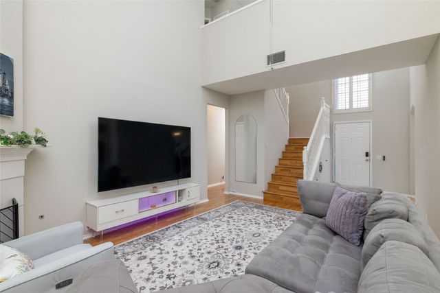 2206 Arbor Chase Circle, Arlington, TX 76011