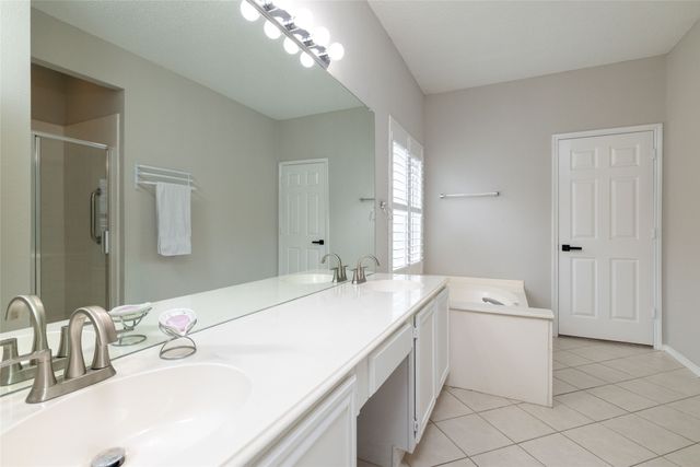 2206 Arbor Chase Circle, Arlington, TX 76011