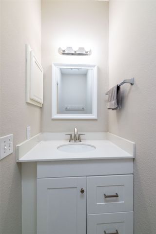 2206 Arbor Chase Circle, Arlington, TX 76011