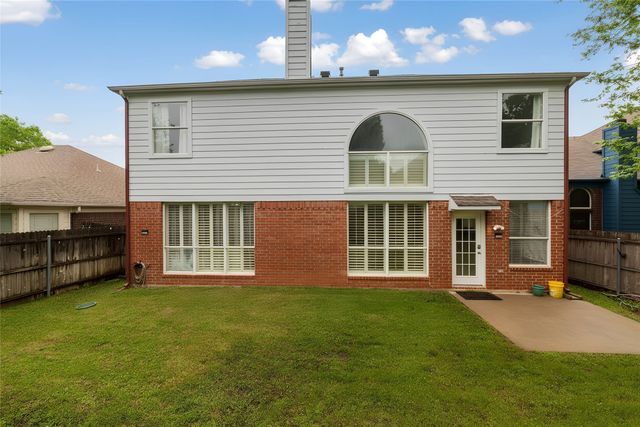 2206 Arbor Chase Circle, Arlington, TX 76011