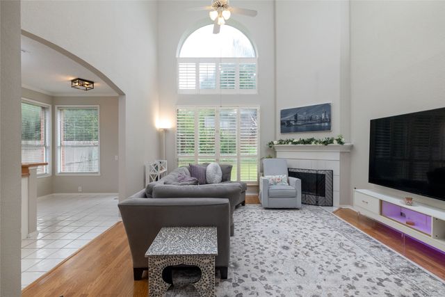 2206 Arbor Chase Circle, Arlington, TX 76011