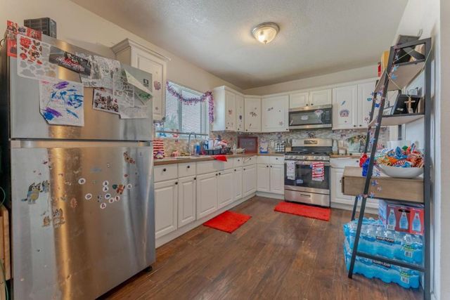 694 Central Avenue, Hollister, CA 95023