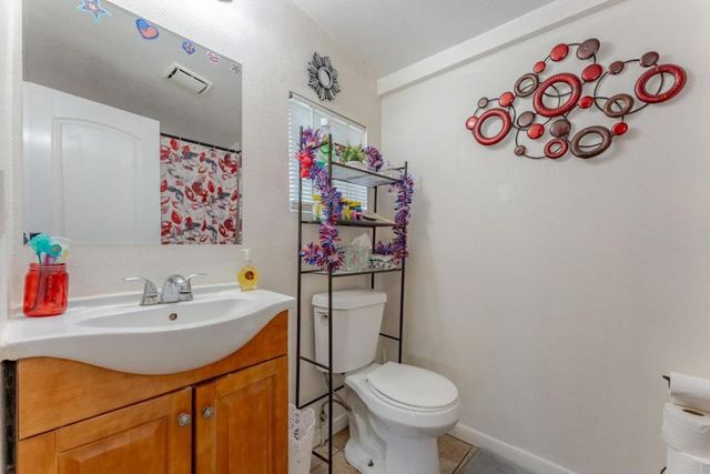 694 Central Avenue, Hollister, CA 95023