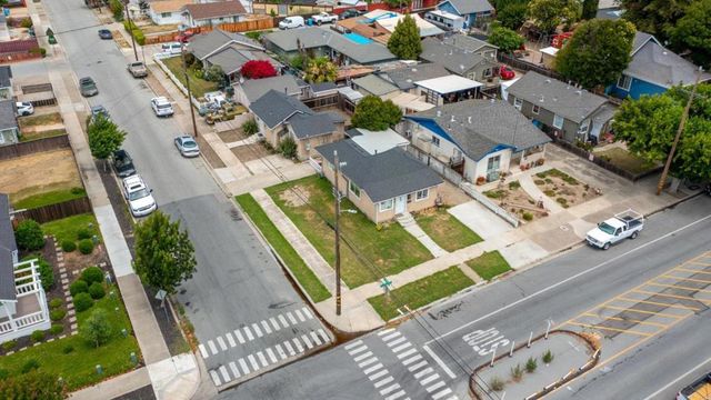 694 Central Avenue, Hollister, CA 95023