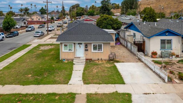 694 Central Avenue, Hollister, CA 95023